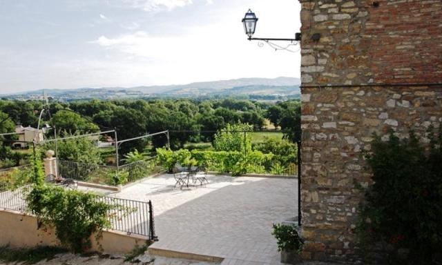 Gli Appartamenti Di Torre Bertona Todi Exterior photo