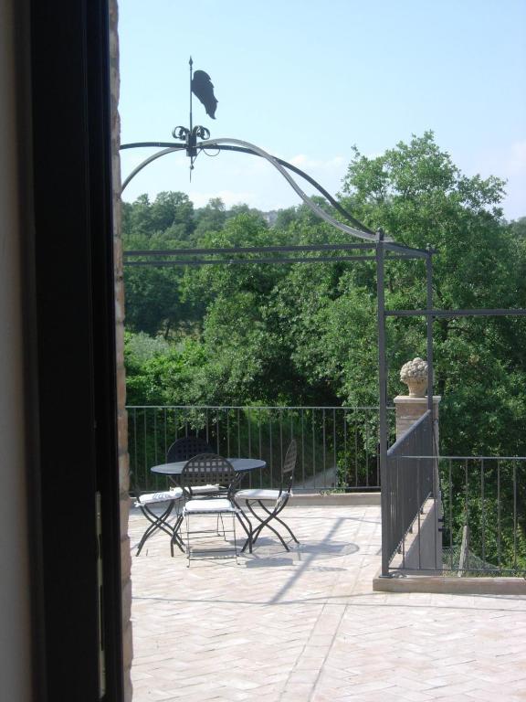 Gli Appartamenti Di Torre Bertona Todi Room photo